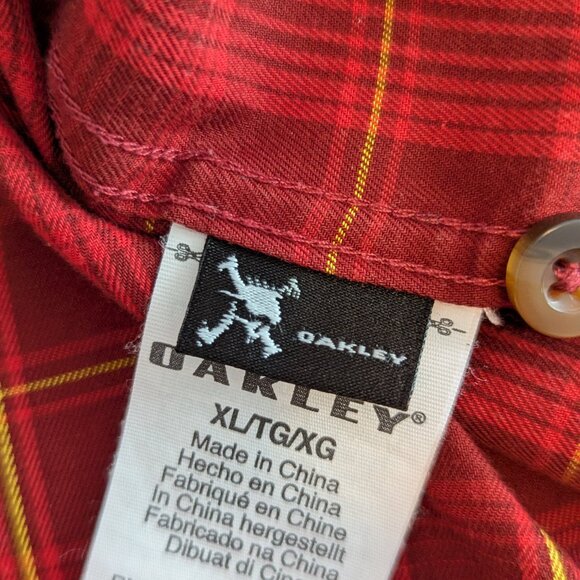 Oakley Regular Fit Button Down Plaid Shirt Red - Size XL - Picture 11 of 12